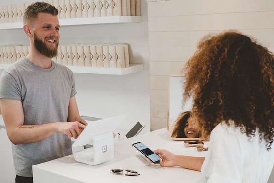 Medir los niveles de satisfacción del cliente es un requisito clave para el desarrollo de la fidelidad de marca.