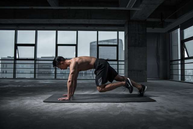Gerade der Gen Z gefallen Workouts in Fitnessstudios gut